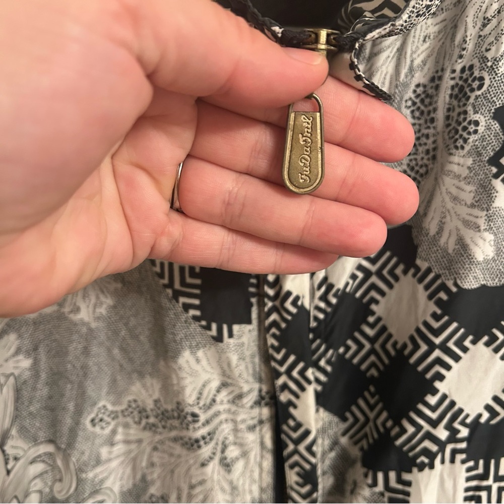 Black‎ and White Patterned Jacket - image 2